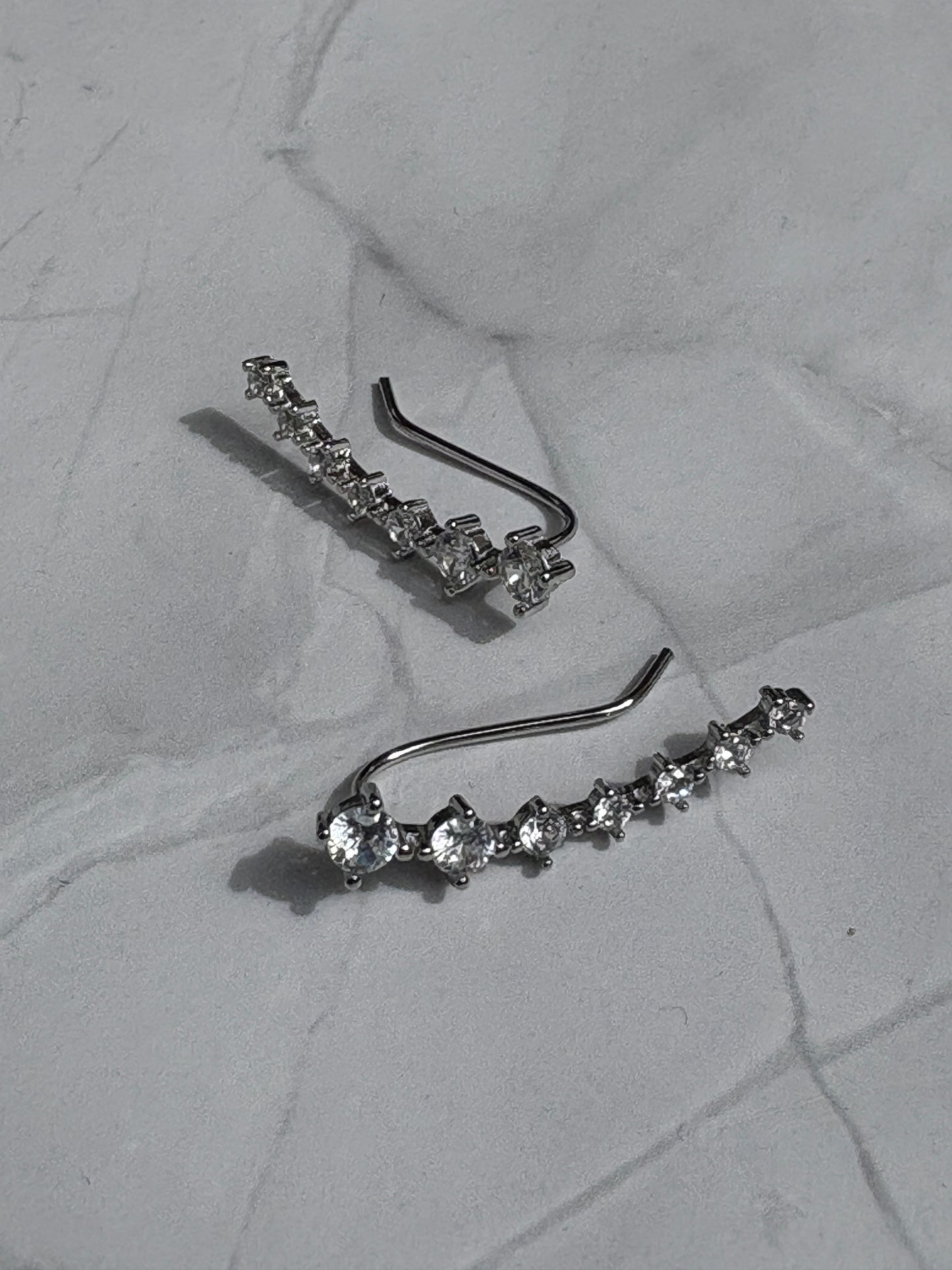 Star Line – Elegante Ear Climber