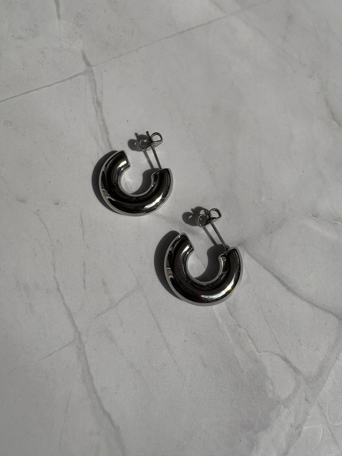 Bold Hoops mini 18k