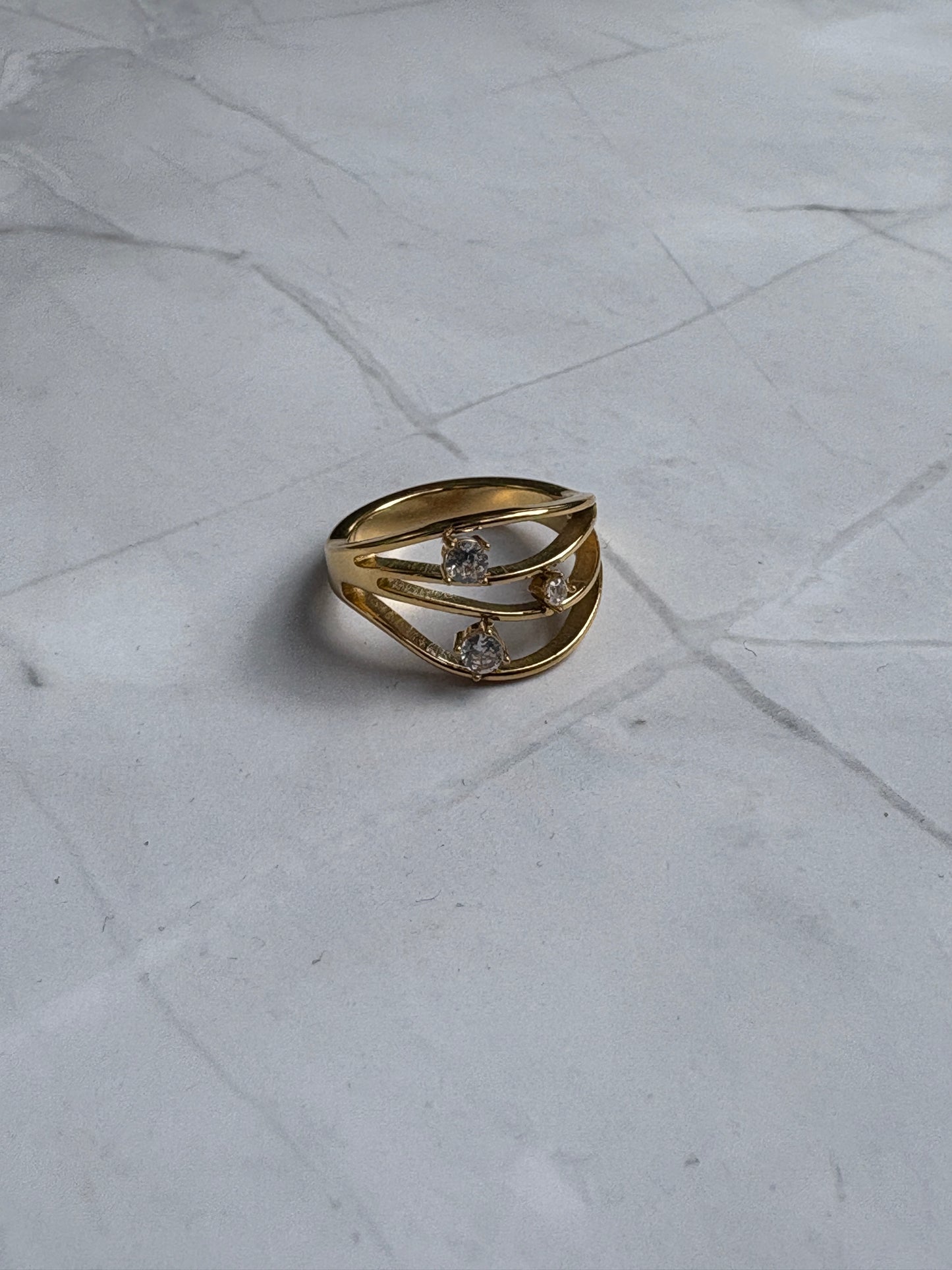 Flory Fingerring