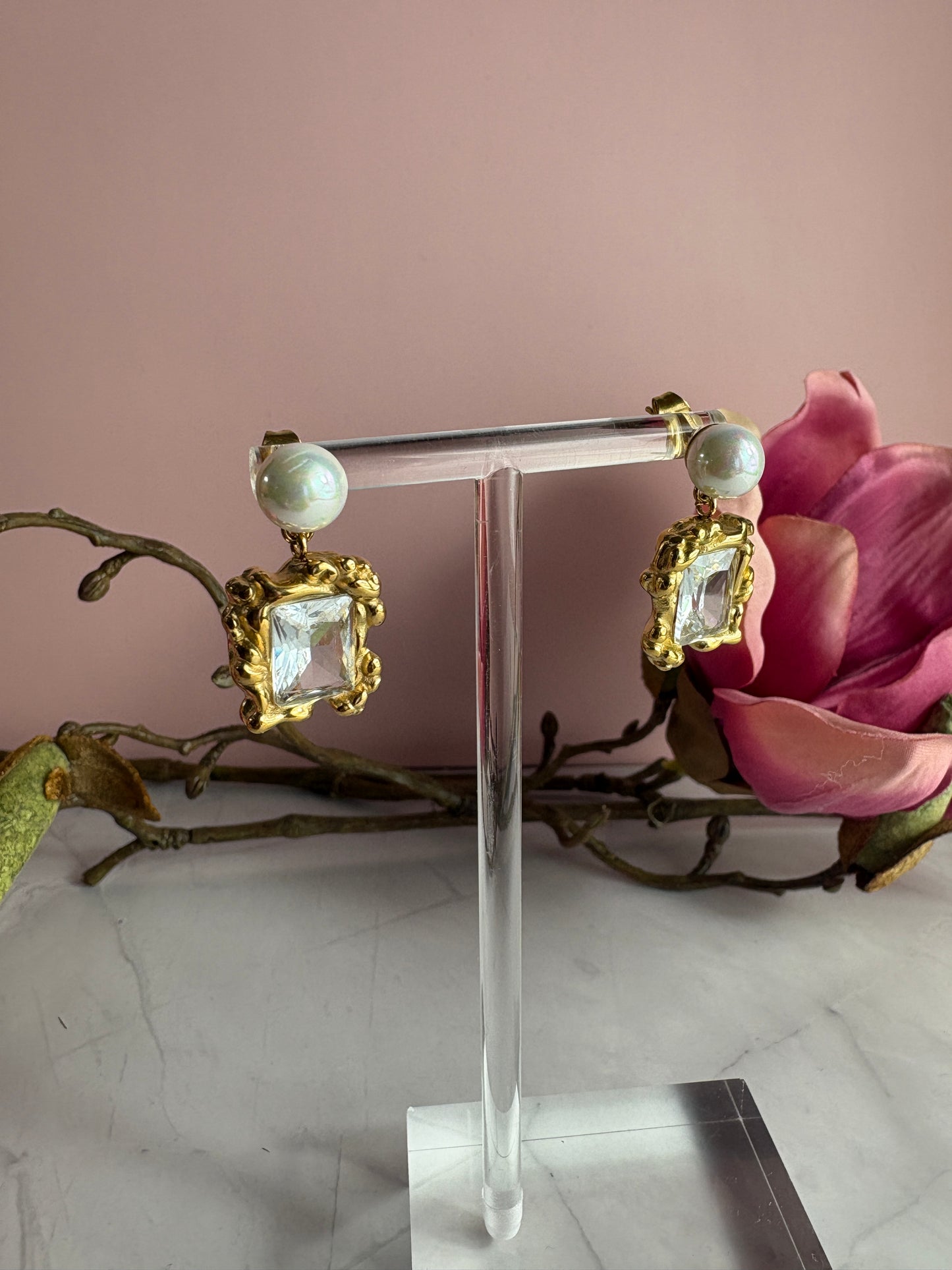 Queen Royal Earrings