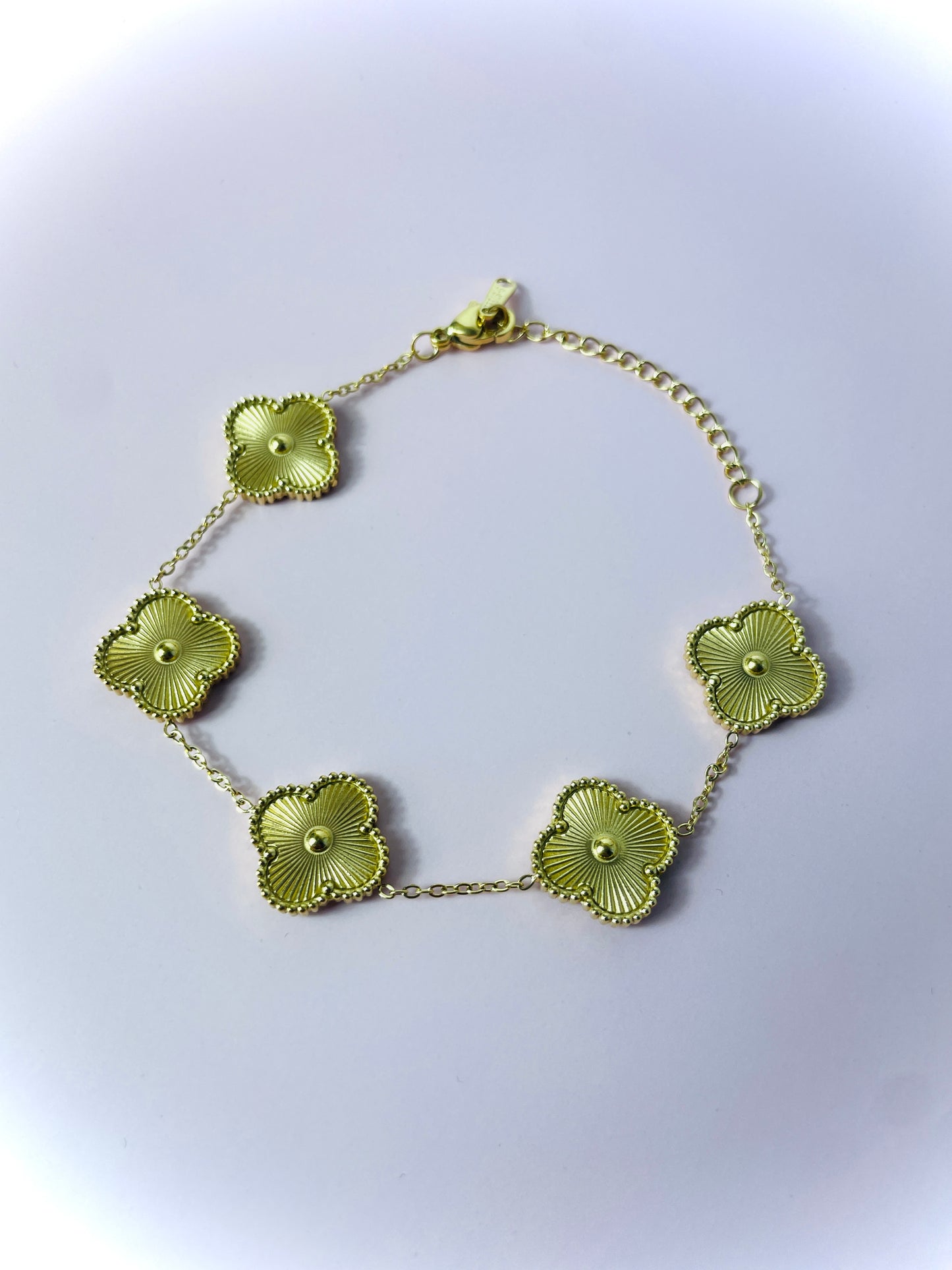 Clover gold