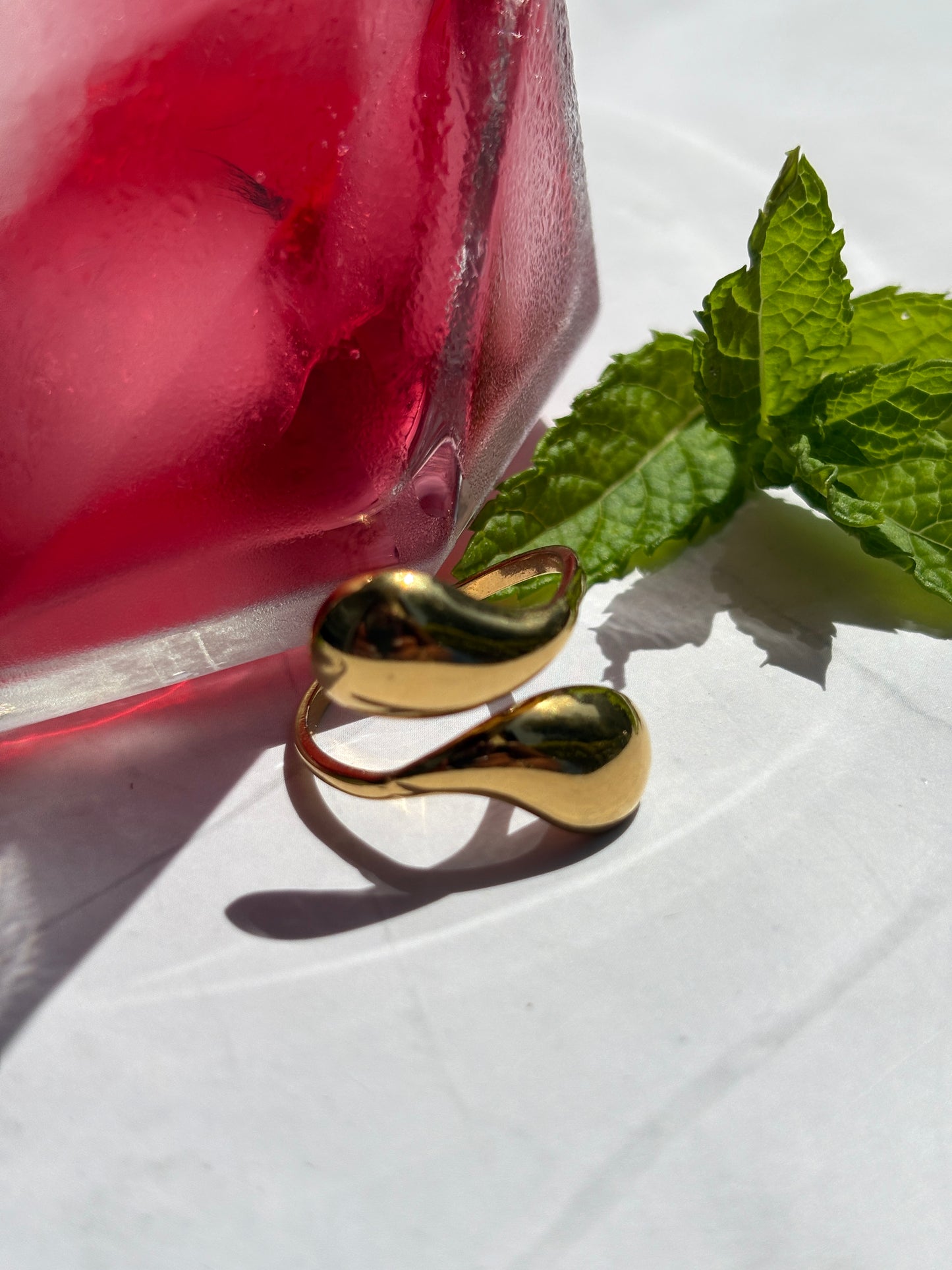 ✨ Eleganter Tropfen-Ring – 18K vergoldet ✨