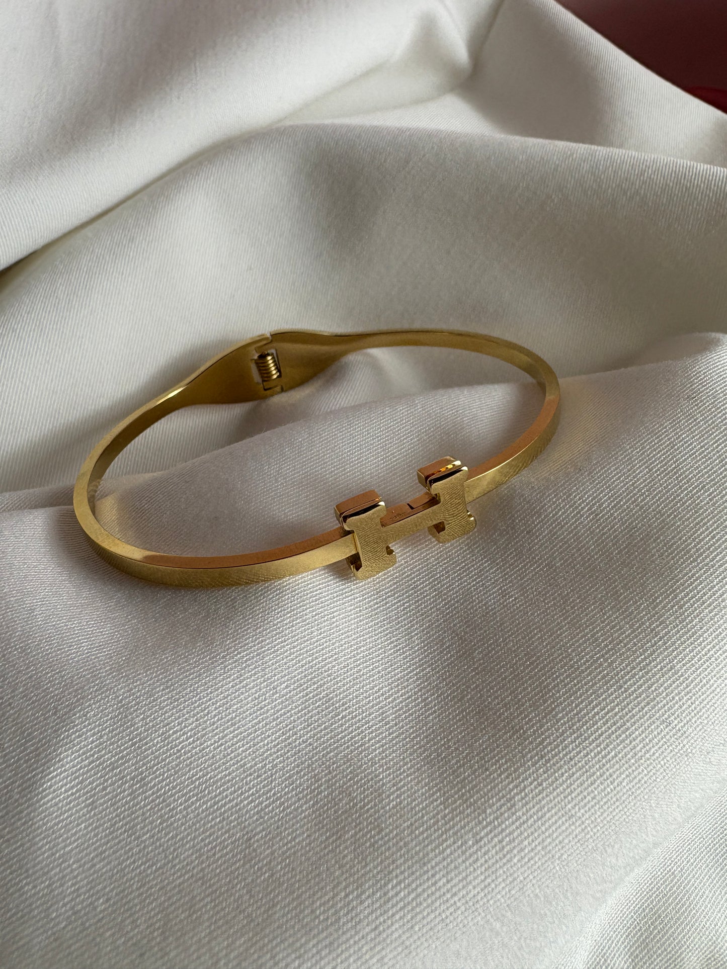 H Armband gold