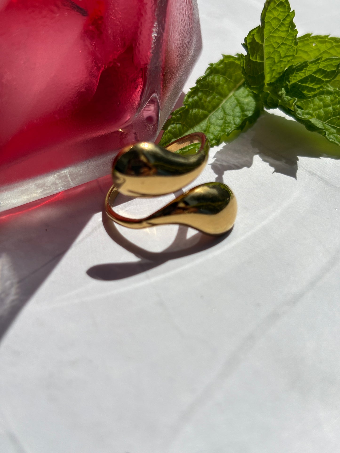 ✨ Eleganter Tropfen-Ring – 18K vergoldet ✨