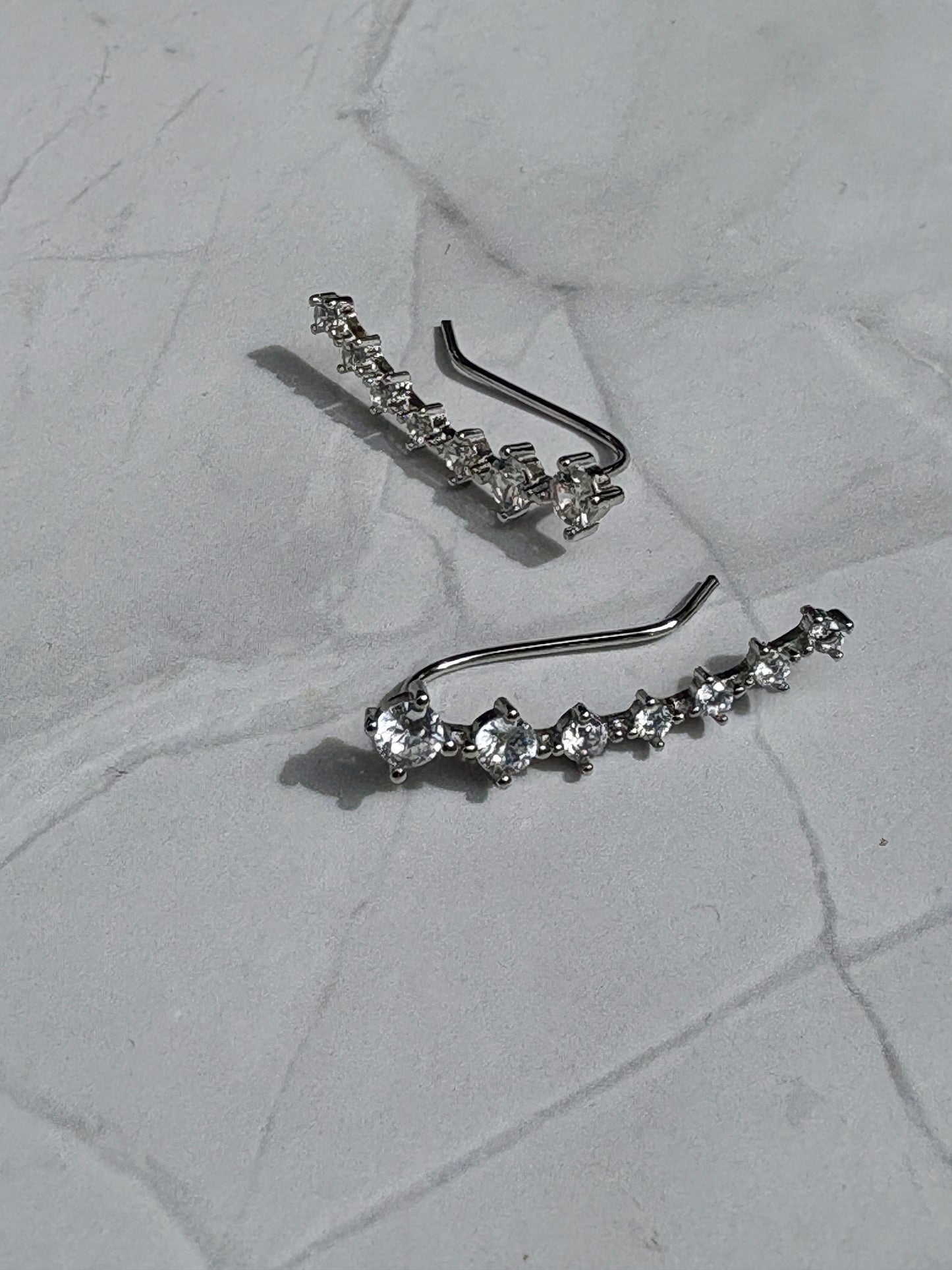 Star Line – Elegante Ear Climber