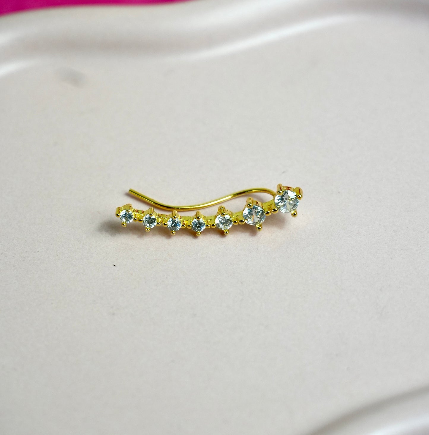 Star Line – Elegante Ear Climber